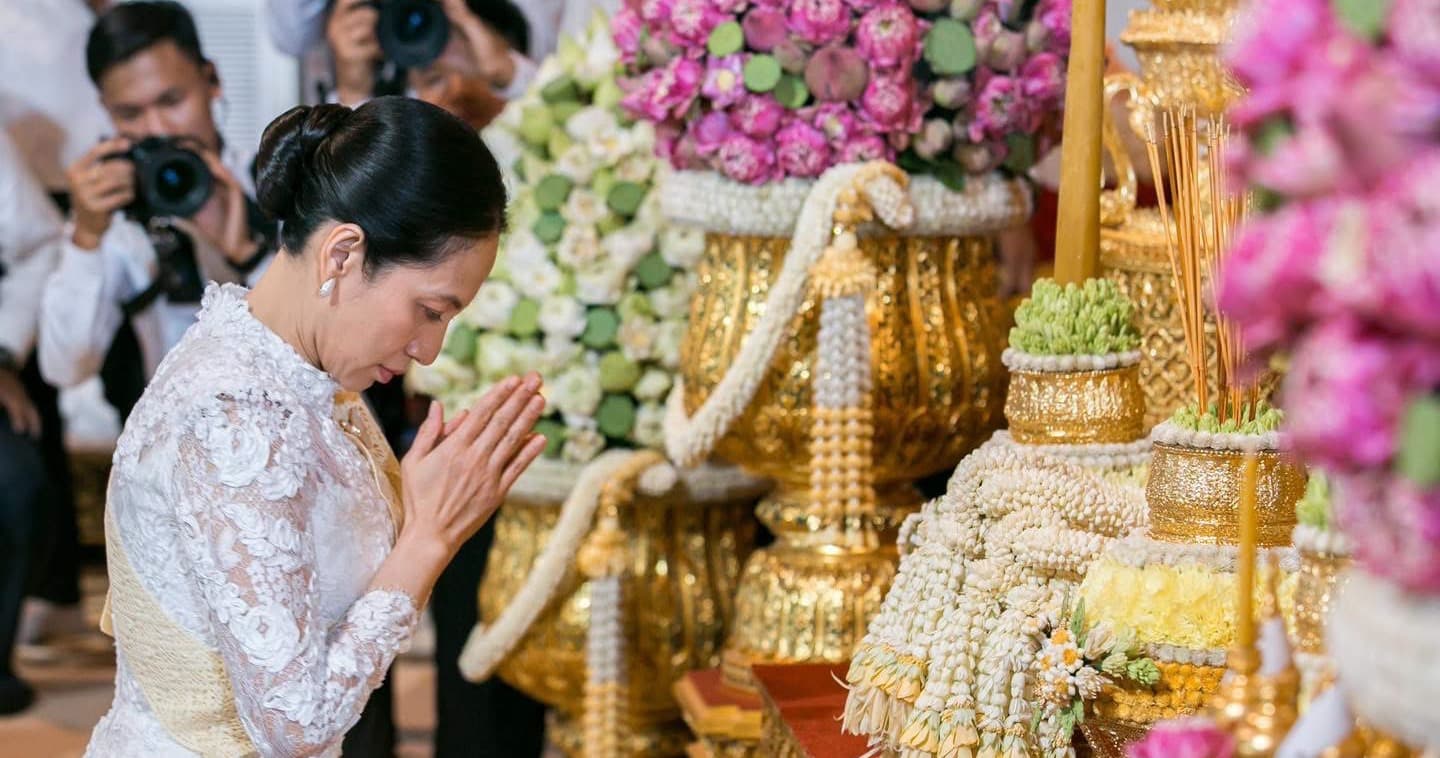 លោកជំទាវបណ្ឌិត ពេជ ចន្ទមុន្នី ហ៊ុនម៉ាណែត អញ្ជើញចូលរួមពិធីសូត្រមន្តចូលវេនកាន់បិណ្ឌទី៨ នៃពិធីបុណ្យកាន់បិណ្ឌ នៅពុទ្ធមណ្ឌលវិបស្សនាធុរៈ នៃព្រះរាជាណាចក្រកម្ពុជា (ភ្នំព្រះរាជទ្រព្យ)